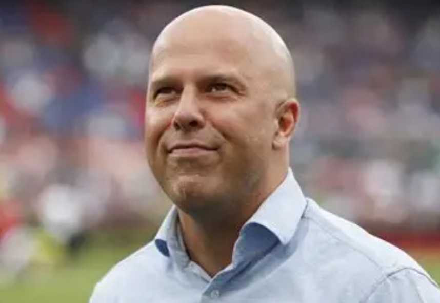 鲁尼建言：斯洛特需重大决策助利物浦走出困境