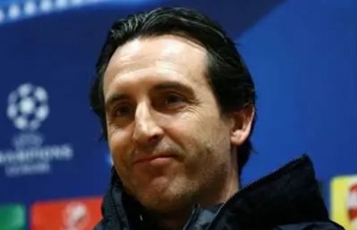 阿斯顿维拉运营总监声援主帅，质疑英超赛程安排