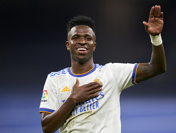 皇马换帅风波：阿韦洛亚上任，<a href='/news/tag/757' style='color: blue;'>维尼修斯</a>成争议核心