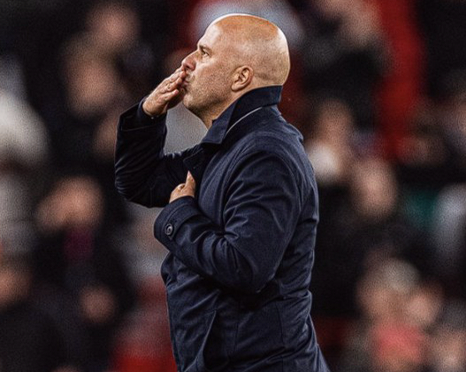 欧冠大捷难掩联赛隐忧，斯洛特帅位风雨飘摇